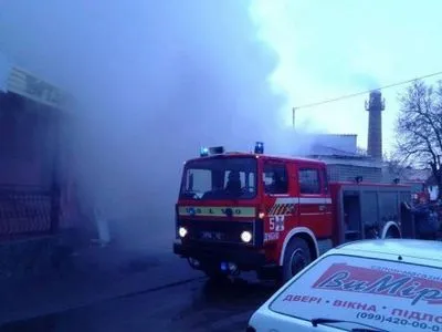 Из-за пожара в Ровенской области с пятиэтажки эвакуировали 30 человек
