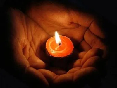 В.Гройсман закликав запалити свічку на знак пам’яті про жертв Голодомору