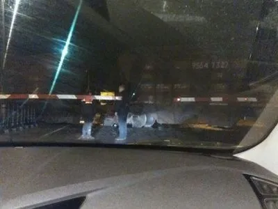 На Львовщине грузовой поезд сошел с рельсов и перекрыл трассу "Киев-Чоп"
