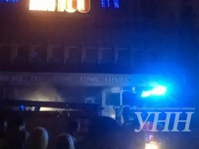 Відео початку пожежі у нічному закладі Львова з'явилося в мережі