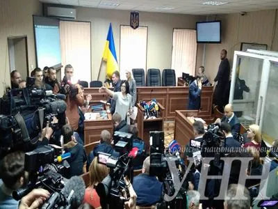 Суд по делу экс-беркутовцев объявил технический перерыв на 15 мин, после чего приступит к допросу В.Януковича