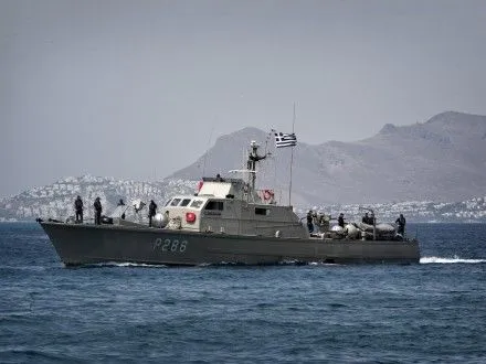 МИД: судно под флагом Украины с грузом табака отбуксировали до Крита