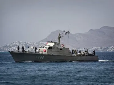 МИД: судно под флагом Украины с грузом табака отбуксировали до Крита