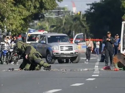 Возле посольства США в Филиппинах взорвали вероятную бомбу