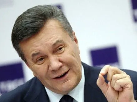 В.Янукович посоветовал Ю.Луценко "добровольно" приостановить функции Генпрокурора на время расследования дела Майдана