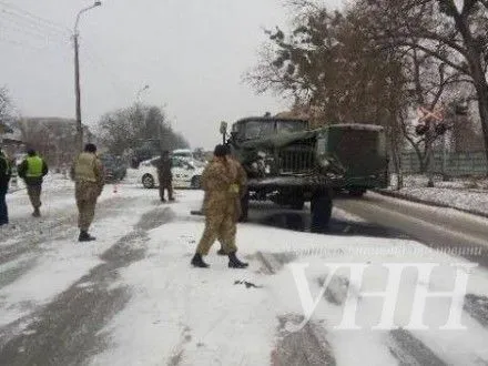 Военный грузовик столкнулся с фурой в Ровно