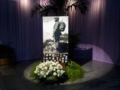 Урну с прахом Ф.Кастро установили в Министерстве вооруженных сил Кубы