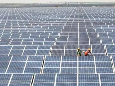 В Індії відкрили найбільшу у світі сонячну електростанцію