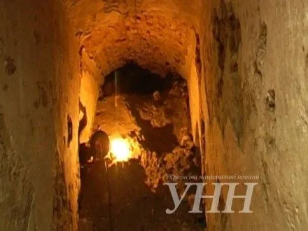 Остатки древнего подземного тоннеля случайно нашли в центре Ровно