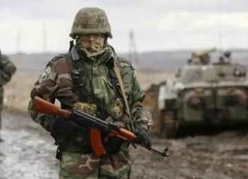 Трое военнослужащих пострадали в результате обстрелов боевиков в Луганской области
