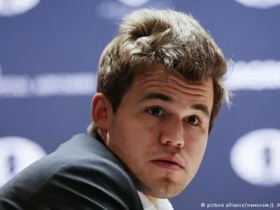 М.Карлсен знову став чемпіоном світу з шахів
