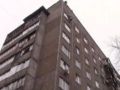 Мужчина упал с пятиэтажки в Хмельницкой области