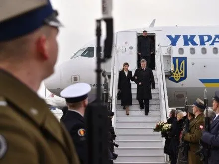 П.Порошенко розпочав візит до Польщі