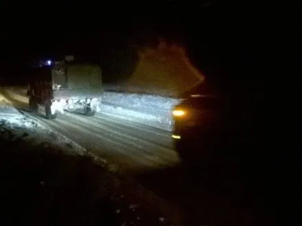 За ночь из сугробов в Кировоградской области спасатели вытащили 21 автомобиль