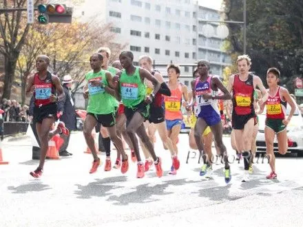 Д.Барановський увійшов до топ-8 марафону в Японії