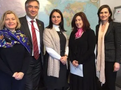 І.Геращенко обговорила з канадськими колегами ситуацію на Донбасі та у Криму