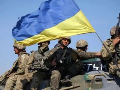 Финансирование украинской армии пока недостаточное - В.Гройсман
