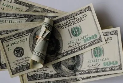 Объем продажи валюты на межбанке уменьшился на 53,60 млн долл.