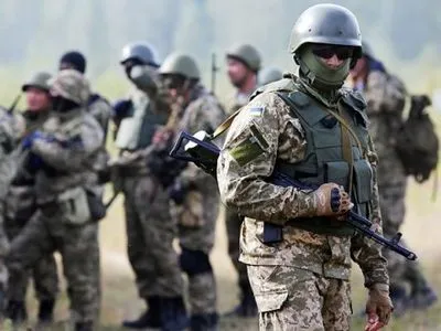 Наступление украинской армии на Донбассе может спровоцировать агрессию со стороны РФ - В.Муженко