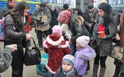 Уряд з “донорами” розпочинає план з гумдопомоги постраждалим внаслідок конфлікту на Донбасі