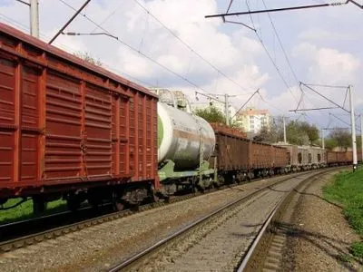 Пенсионер попал под грузовой поезд в Ровенской области