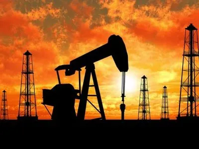 Нафта Brent торгується нижче 55 дол. за барель
