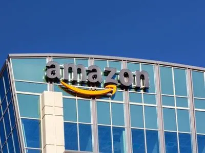 Amazon откроет продуктовый супермаркет, где покупатели будут рассчитываться через смартфон