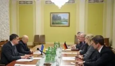 А.Турчинов обсудил с Клаусом-Дитером Фриче ситуацию на Востоке Украины