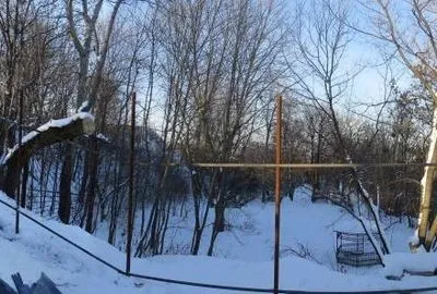 У Києві на горі Щекавиця почали демонтувати паркан
