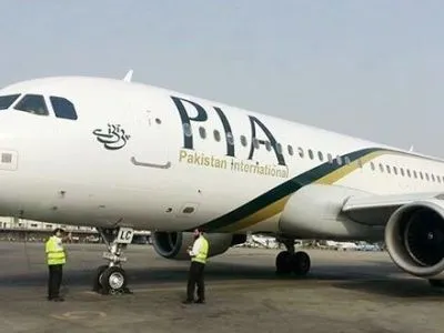 На місці падіння літака в Пакистані знайшли 21 загиблого