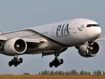 Літак пакистанських авіаліній розбився на шляху до Ісламабада
