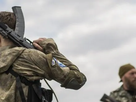 Бойовики на маріупольському напрямку випустили по українських позиціях більше 200 мін