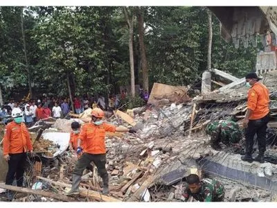 Кількість жертв землетрусу в Індонезії перевищила 50 осіб