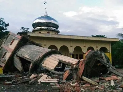 Количество погибших в результате землетрясения в Индонезии возросло до 25 человек