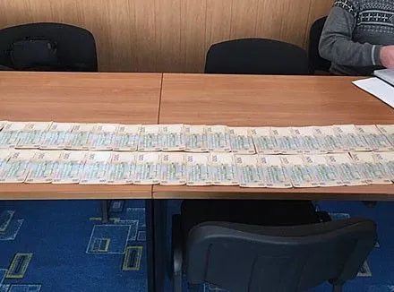Дніпропетровського чиновника затримали на хабарництві