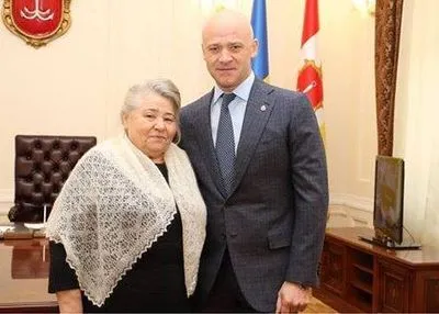 Послушать годовой отчет мэра Одессы пришла его мать