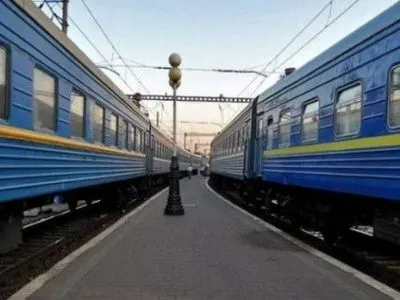 "Укрзализныца" назначила курсирование трех новых поездов на восток Украины