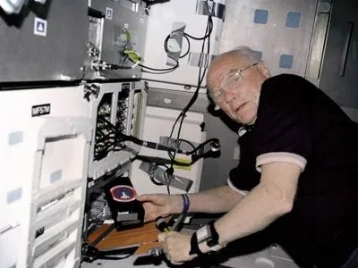 Бурхливе і неординарне життя найстарішого космонавта Дж.Гленна - фоторепортаж