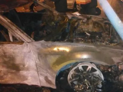 Автомобиль сгорел в Харькове