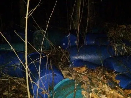 Более 4,5 тыс. литров контрафактного спирта обнаружили на Буковине