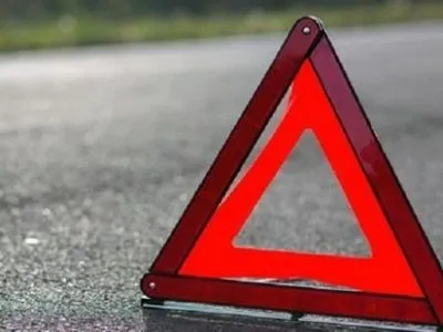 В ДТП во Львовской области с участием фуры с цистерной и легкового авто погиб мужчина