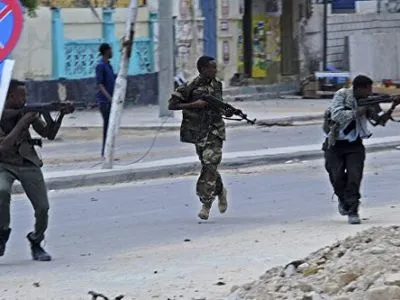 Щонайменше три людини загинули через підрив терориста-смертника в Сомалі