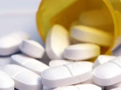 Семеро подростков в Мариуполе отравились таблетками, один попал в реанимацию