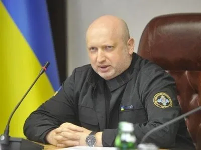 А.Турчинов поздравил военнослужащих с Днем сухопутных войск Украины