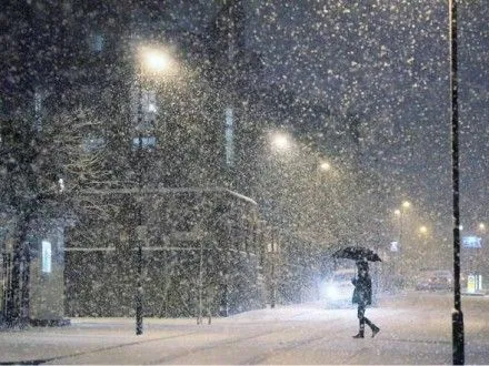 Cьогодні в Україні переважатиме дощ з мокрим снігом