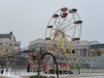 На Михайловской площади Киева установят колесо обозрения