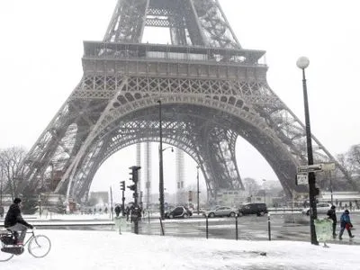 Ейфелеву вежу у Парижі закрили для відвідувачів через страйк