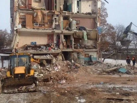 Близько 90 осіб залучені до розбирання завалів будинку в Чернігові