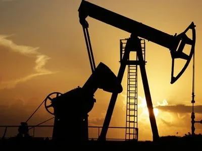 Нафта Brent торгується нижче 56 дол. за барель