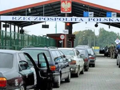 На границе с Польшей в очередях застряли 360 автомобилей